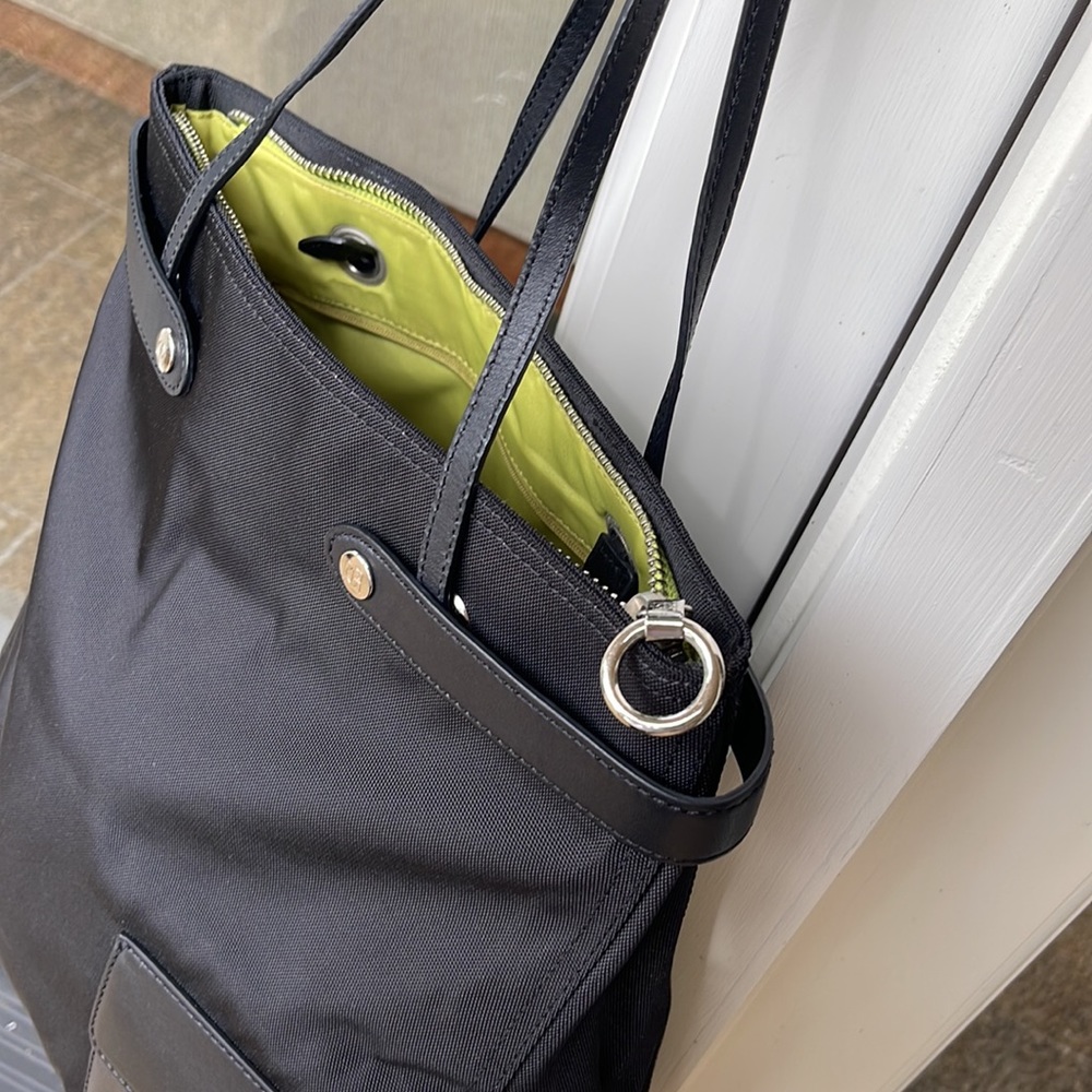Cole Haan sporty shoulder bag / purse black - Picture 8 of 16